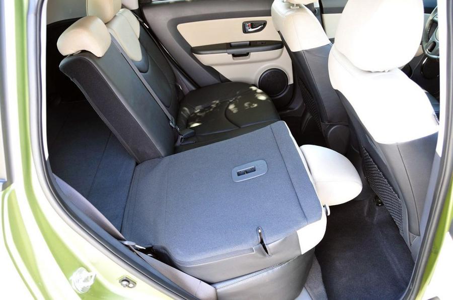  Kia Soul 2012 года  (фото 26 из 73)